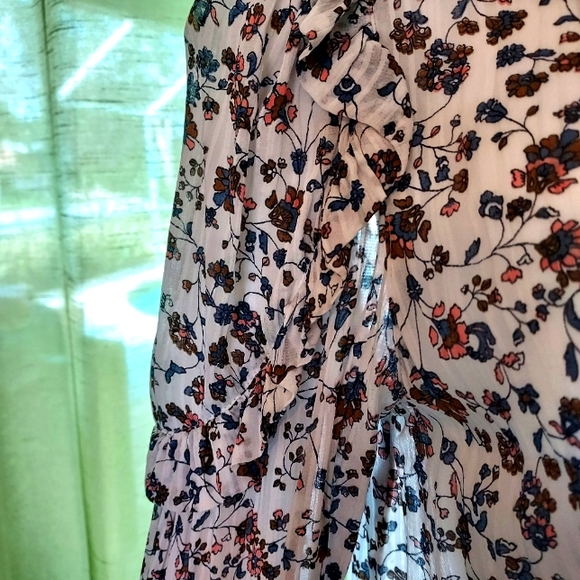 100% Viscose Prairie Top by Loft: Ann Taylor: Size M. - Picture 10 of 16